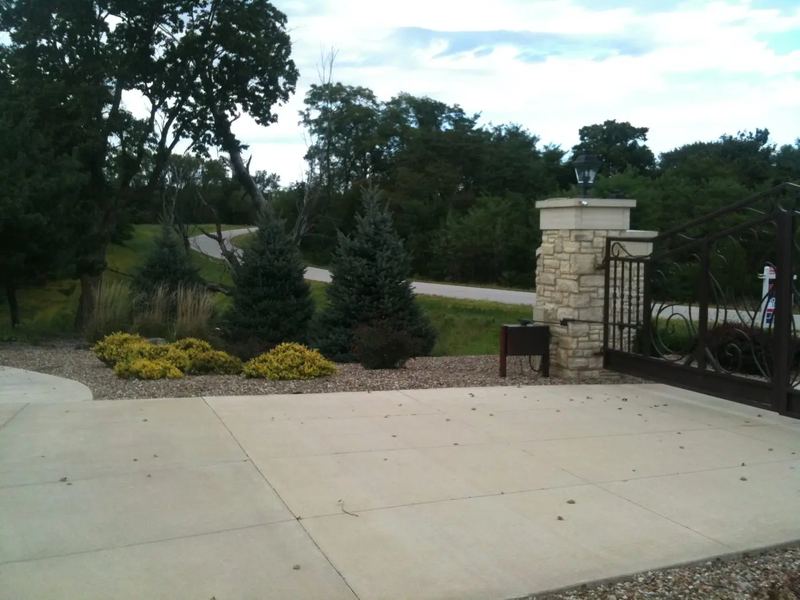 Concrete contractors job near Dike, IA